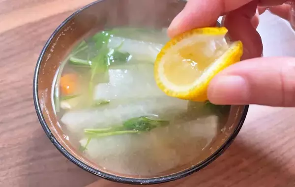 いつもの味噌汁に『ちょい足し』するだけで？　夫が「もっと食べたい」とおかわり！