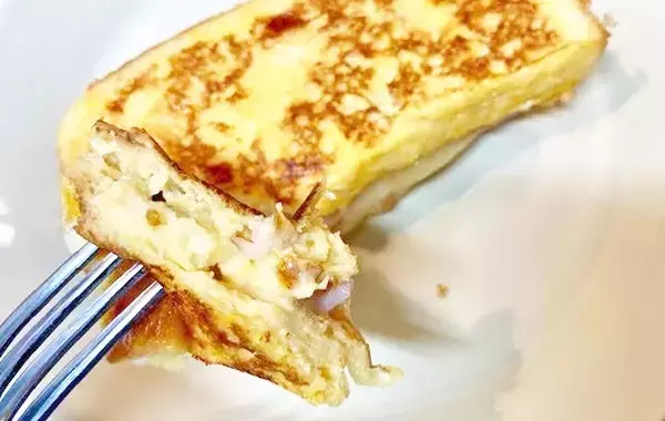 家にあるものを挟むだけ！　フレンチトーストの具材に「大満足！」「家族に好評」