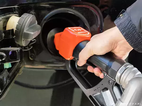 ガソリンは『満タン』にしない方がいい？　「燃費が悪くなる」は本当なのか