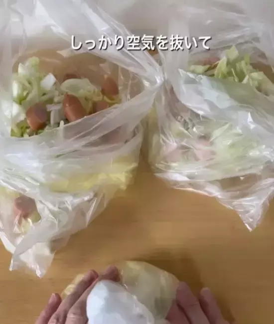 焼きそば麺は具材と一緒に冷凍して！　驚きの裏技に「コレは助かる」「なるほど」