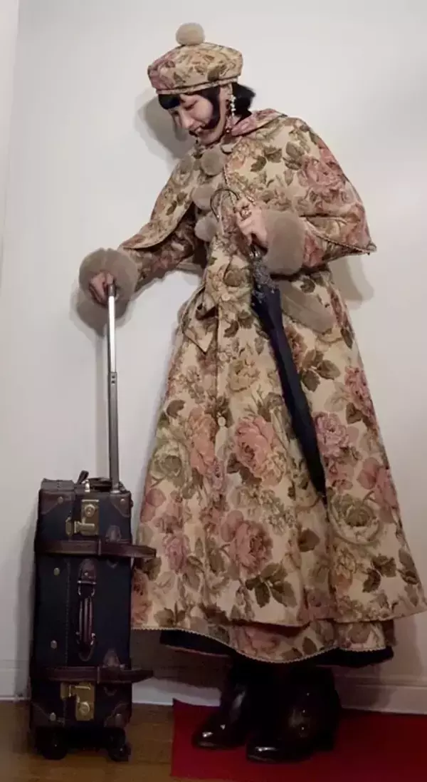 しまむらで購入した服　着たら『貴族みたい』になって…「え、すご！？」「なんてゴージャス」