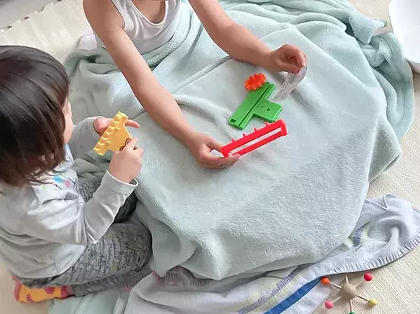 こたつを買いたくない母親　ダンボールで作ったものに「子供たちが大はしゃぎ！」