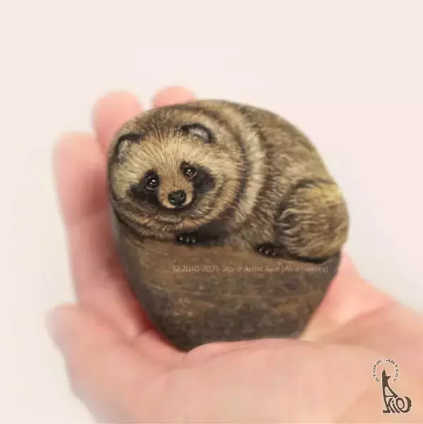 『タヌキ』の正体に驚き　下を見ると？「思わずなでたくなる」