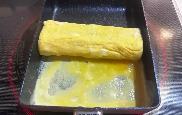 夫の茶碗がすぐ空っぽ！　ご飯が進む玉子焼きに『大さじ1杯』入れたのは…