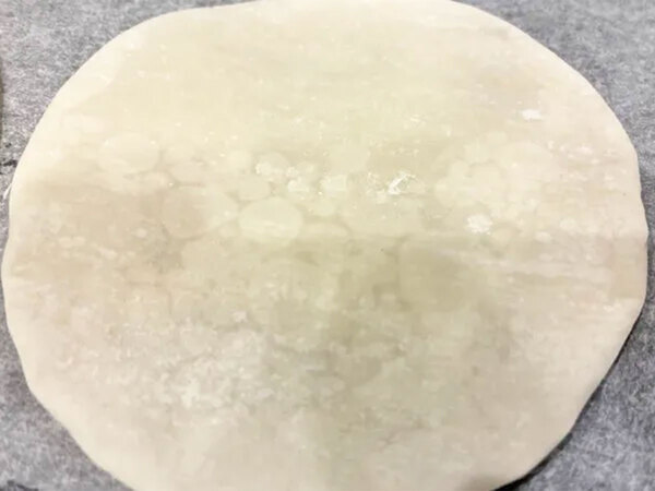 餃子の皮に材料2つをのせて？　できたものに「子供が大喜び」「あっという間になくなった」