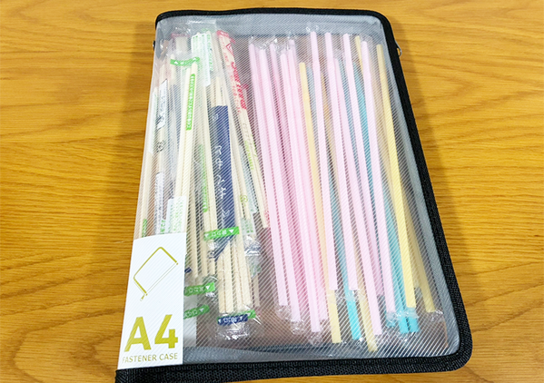 ファスナーを片側だけ開けておくと？　キッチン雑貨の収納で役立つ『アイディア』がこちら