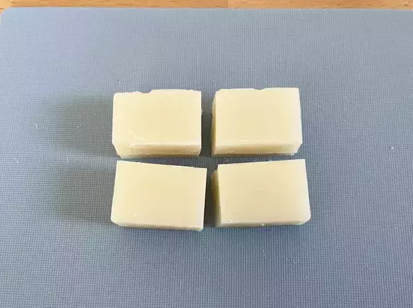 切り餅を『ごま油』でカリッと焼いたら…　できたものに「ウマすぎる！」と家族が大絶賛