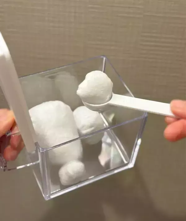 ガッチガチに固まった砂糖、実は『フワフワ』で？　「天才か」「これはリアル！」