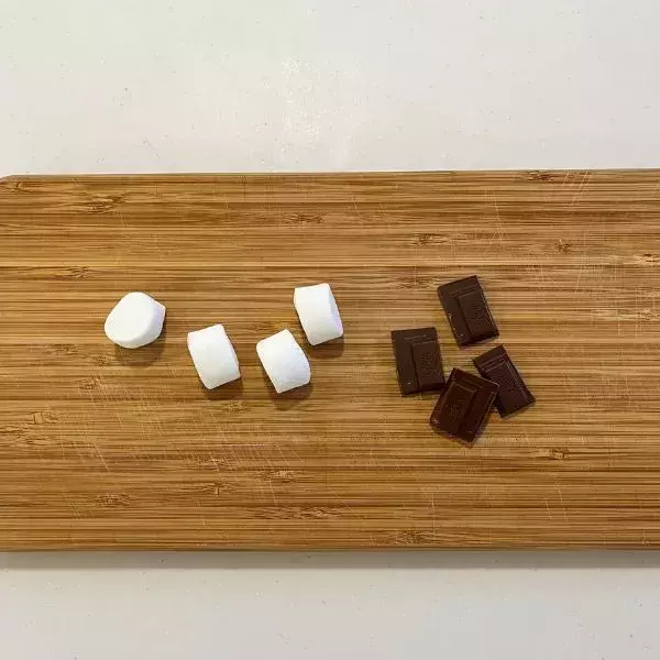 たった『20秒』加熱するだけ！　クラッカーの意外な食べ方に「沼った」「子供も喜ぶ」