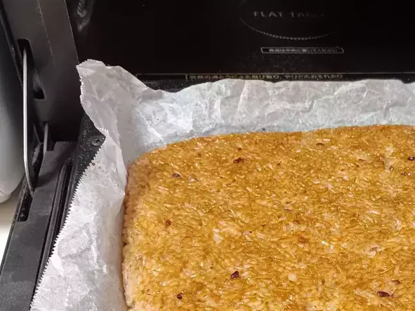 「焼きおにぎりはこう」　握らない大胆なアイディアに「強すぎて笑った」「天才の発想」