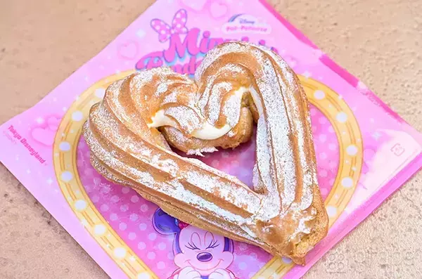 ディズニーランドで見つけた『シュークリーム』　その形と包装に…「かわいさ全開！」