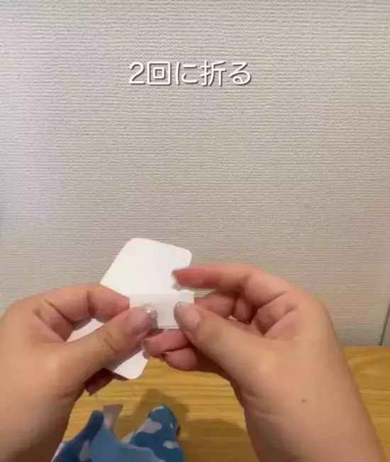 ハサミを取りに行く必要なし！　タグ取りの裏技に「マジか」「やってみよう」