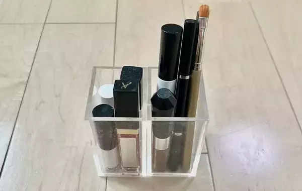 「細長い物をしまう時は…」　収納のプロが使っているアイテムに「その手があったか」