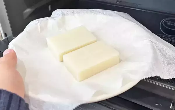 「全然くっつかない」「洗うのラク！」　餅がべたつかずにレンチンする方法