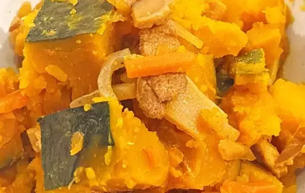 「ご飯のおかずにぴったり」　カボチャの煮物、意外な作り方に「味がしっかりと決まる！」