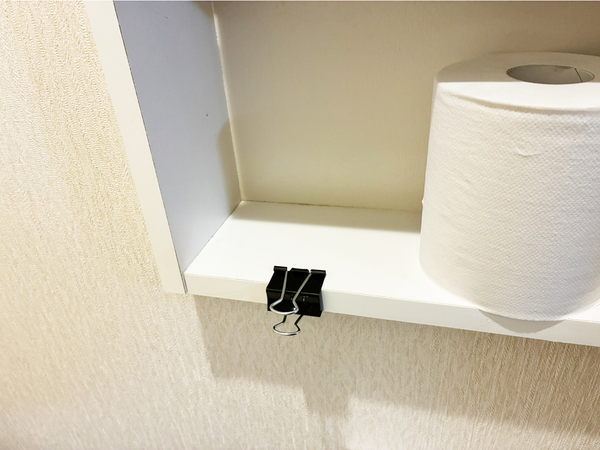 ダイソーのダブルクリップ、活用法3選　挟んで引っかける『収納方法』に「これで散らかり知らず！」