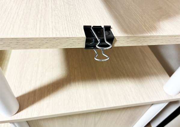 ダイソーのダブルクリップ、活用法3選　挟んで引っかける『収納方法』に「これで散らかり知らず！」