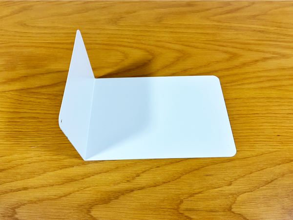 ドアポケットに『ブックエンド』を設置すると…　冷蔵庫の悩みが解決する裏技が？「コレ全人類に伝えたい！」