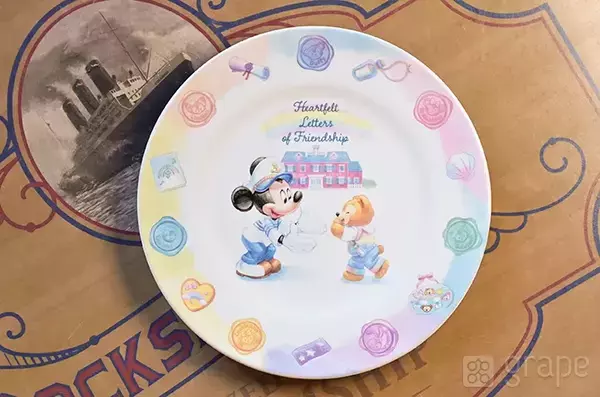 優しい甘さが好きな人必見！　ディズニーシーで食べてほしい『アップルクランブルケーキ』って？