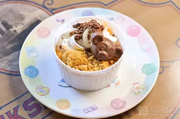 優しい甘さが好きな人必見！　ディズニーシーで食べてほしい『アップルクランブルケーキ』って？