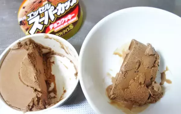 余った餅はこうする！　溶かしたアイスに混ぜて冷やすと…？