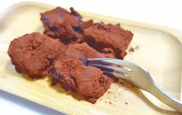 余った餅はこうする！　溶かしたアイスに混ぜて冷やすと…？