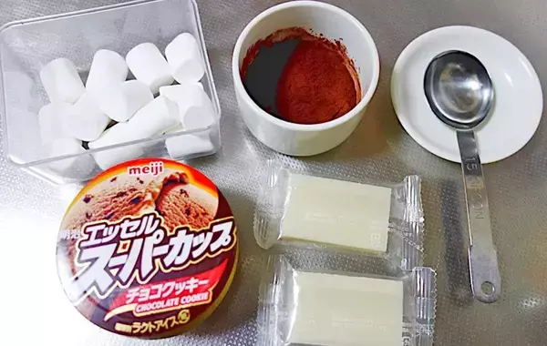 余った餅はこうする！　溶かしたアイスに混ぜて冷やすと…？