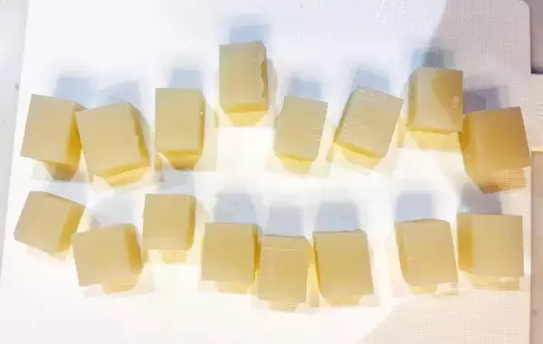 餅をレンチンで膨らませて…？　材料2つだけ！簡単おやつに「もっと食べたい！」