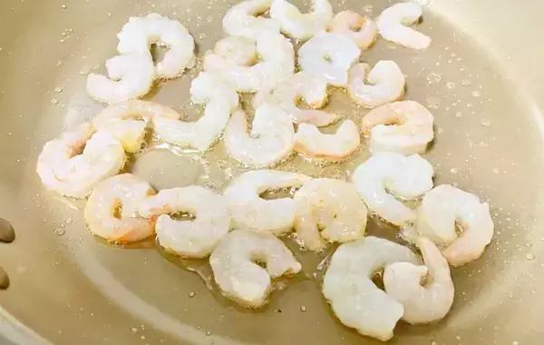 マヨネーズに隠し味を混ぜると絶品！　ブロッコリーとえびで「デパ地下風おかずになった」