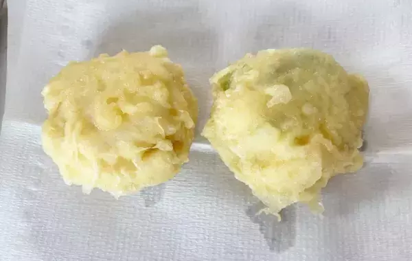 子供が「不思議な感じ～」と驚き！　食パンの上にアイスをのせたら…？