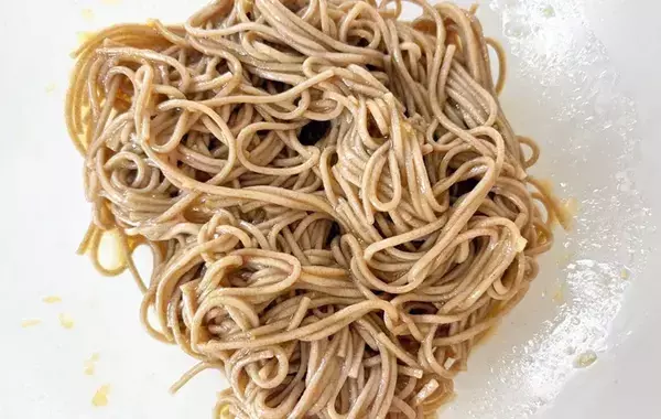 めんつゆは使いません　そばの『意外な味付け』に「週３これでいいかも」