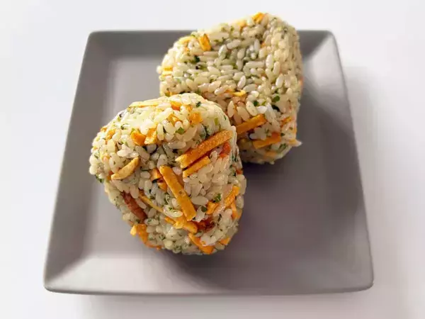 まさかの『具材』に中3息子が大喜び！　青のりご飯に混ぜたのは…？