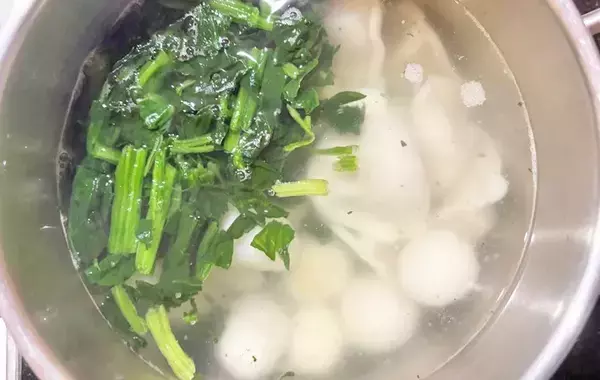 『疲れて料理したくない日』の正解はこれ　放り込むだけの『時短鍋』に「週3これでいい」