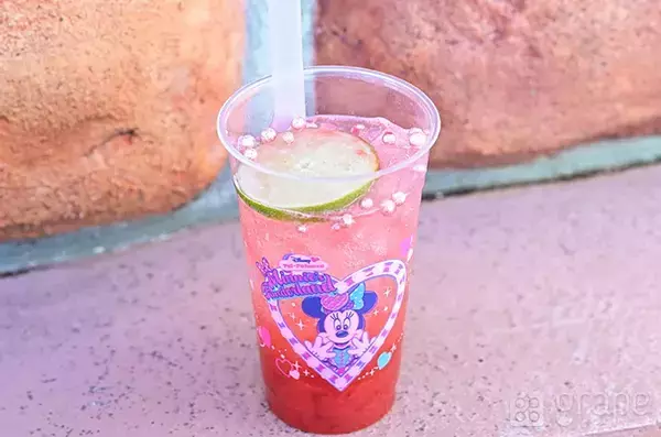 炭酸苦手な人でもいけるかも！　ミニーの『期間限定ドリンク』に「飲むのがもったいない！」【ディズニー】
