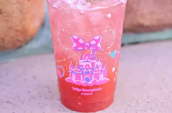 炭酸苦手な人でもいけるかも！　ミニーの『期間限定ドリンク』に「飲むのがもったいない！」【ディズニー】