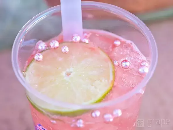 炭酸苦手な人でもいけるかも！　ミニーの『期間限定ドリンク』に「飲むのがもったいない！」【ディズニー】