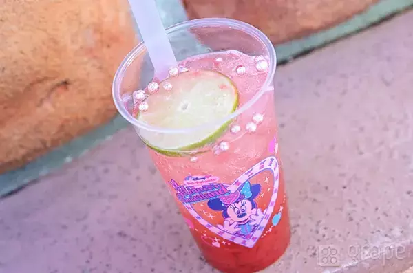 炭酸苦手な人でもいけるかも！　ミニーの『期間限定ドリンク』に「飲むのがもったいない！」【ディズニー】
