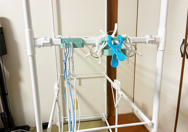 傘には使いません！　ダイソーの『マグネット式傘立て』の活用法に「使い道が広すぎる！」