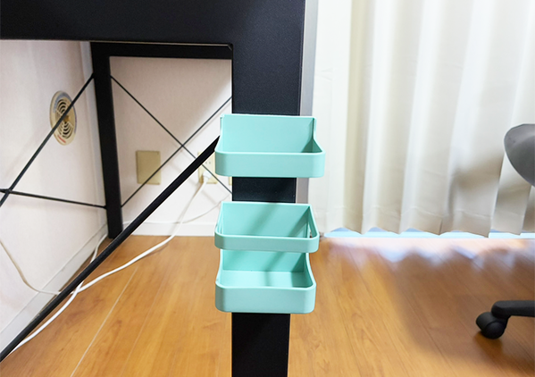 傘には使いません！　ダイソーの『マグネット式傘立て』の活用法に「使い道が広すぎる！」