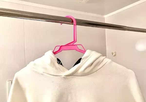 ハンガー4本で変わる！　厚手服の乾きスピード革命