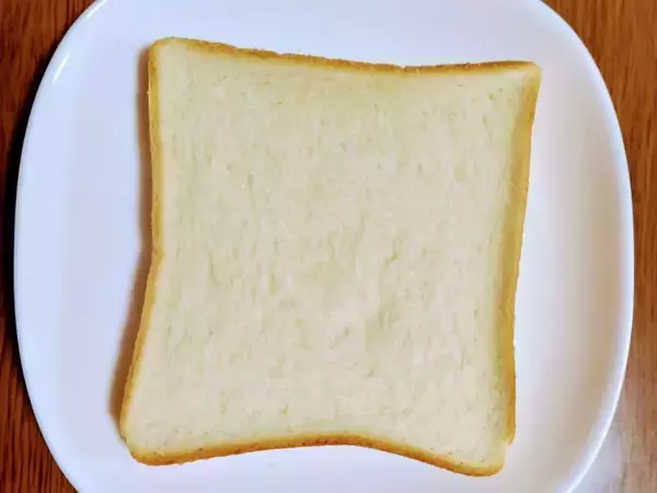 食パン焼くならジャーっと濡らして　大胆な裏技に「正直びっくり」「やってみる」