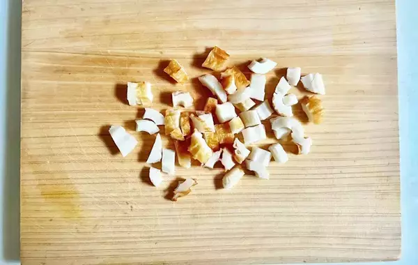 卵液に1本混ぜてみて！　玉子焼きの意外な具材に「かさましにピッタリ」「旨味アップ」