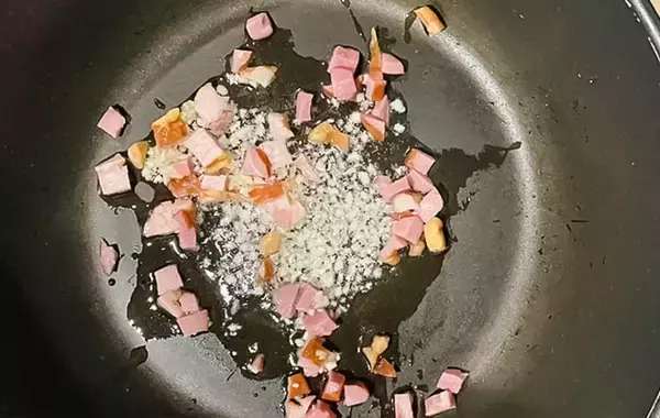 大事なのは火力でも油でもない！　元調理師が教える、パラパラチャーハン作りのポイント