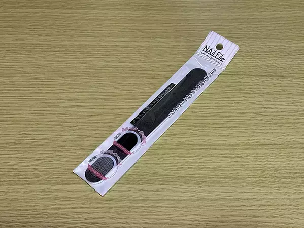 チクチク感が気になる服のタグ　100均のアイテムを使えば？