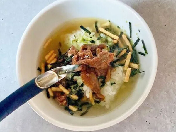 永谷園のお茶づけに『ちょい足し』したのは…？　「夜食にぴったり！」「めっちゃぜいたく」