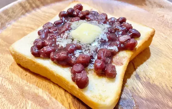 食パンにバターを塗って…　息子が「明日も作って」と大絶賛した『背徳トースト』