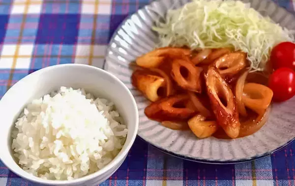 ちくわとタマネギを炒めて…　管理栄養士のアイデアに「肉より安上がり」「これで十分」