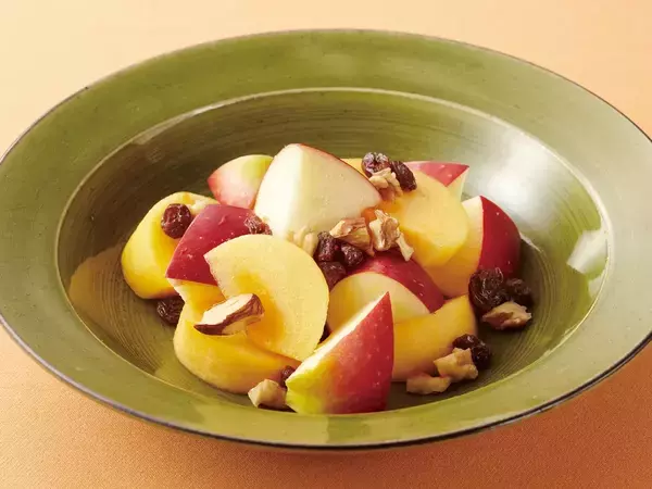 火は使わなくてOK！　果物が化ける「意外な味つけ」とは…【レシピ3選】