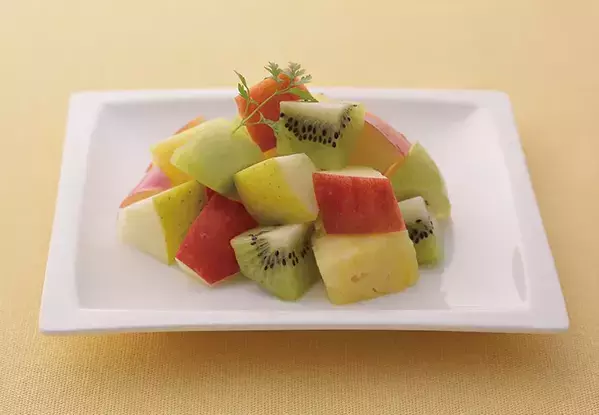 火は使わなくてOK！　果物が化ける「意外な味つけ」とは…【レシピ3選】