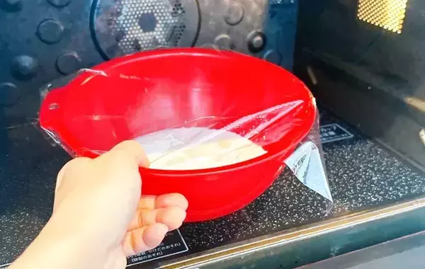 ホットケーキミックスに混ぜてみて！　モチモチにするコツに「弾力すごい」「腹持ちよし」